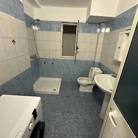 Bledis Apartmán Lushnjë